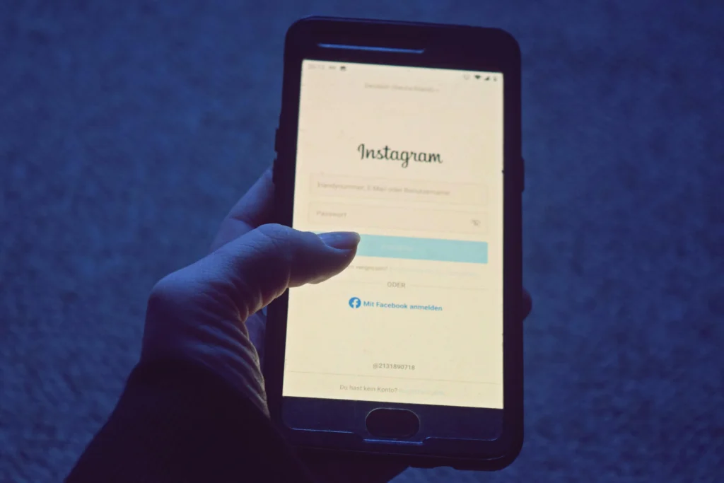 contoh penggunaan tipe data boolean pada halaman login Instagram